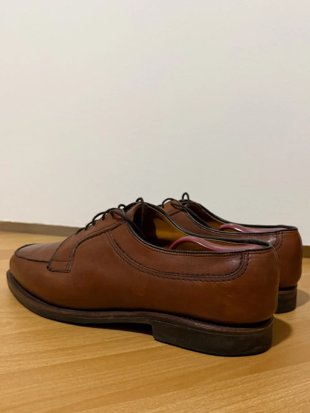 Allen Edmonds Chestnut Brown Leather Derby Dress Shoes